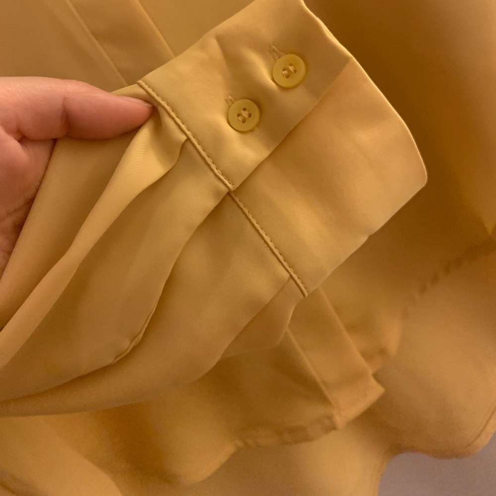 Button down shirt - Picture 3 of 4